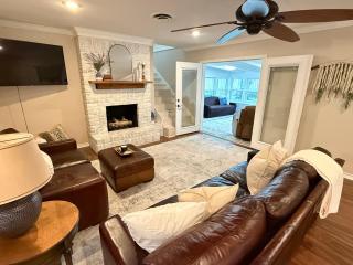 NEW Boho Farmhouse with Game Room & Fire Pit - 1