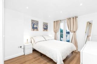 Spacious Bright 3Bed flat -fab location, SW London - 4