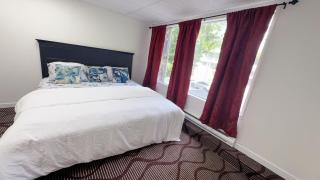 Entire condo in White Rock, Canada - 4