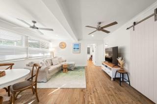 Caloundra Tropical Downstairs Stay - Pool & Garden - 1