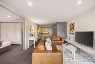 The Central Nook - Walk to town - Mountain views - 1