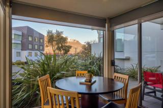 The Central Nook - Walk to town - Mountain views - 0
