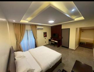 Degrams Hotel and suites - 4