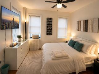 Modern 2BR Suite, Sleeps 6, Near NYC - 9