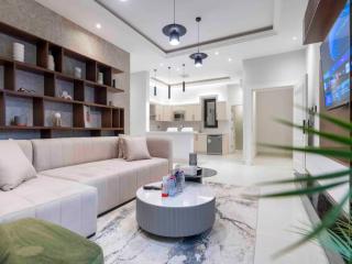 Three BR Spacious Luxurious Flat in AlQirawan - 9