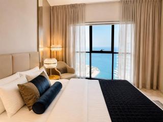Premium 2BR Sea view Beach Front Infinity Pool - 2