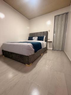 Hotel Hostal Urban18 - 6