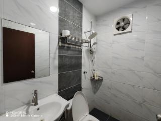 Arkid 10 Guesthouse - 4