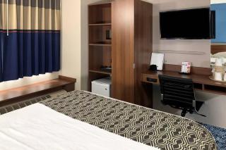 Sleep Inn & Suites Fond du Lac - 7