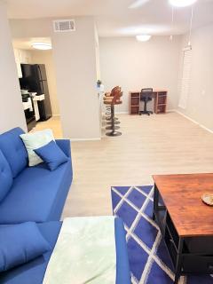 Central 1BR Retreat by Hospital and tollway - 6