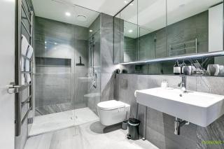 QV Stays Stylish Wynyard Escape - 4