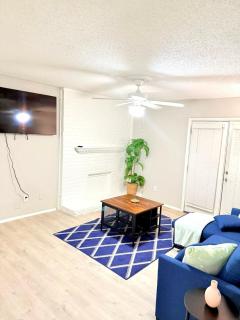 Central 1BR Retreat by Hospital and tollway - 7