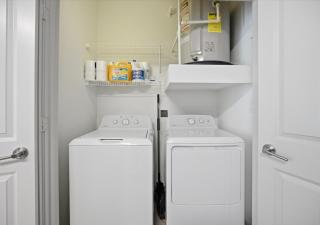 Solis Stay 1-King Bed Sofa Bed in Frisco with pool and gym access - 4