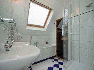Texel Getaway with Whirlpool - 1