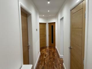 3 Bedroom Apartment - Glasgow Warriston St - Sleeps 5 - Contractors, Business & Relocations - Free Parking - 2
