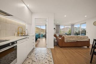 Lakeside Mountain Haven - 3