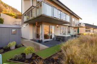 Lakeside Mountain Haven - 1