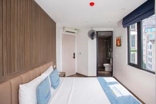 Lake View Hotel - 8
