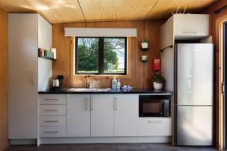 Wainui Studio Near Beach & City - 7