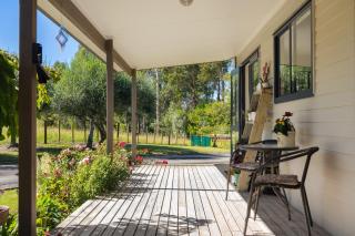 Rural cottage minutes from Gisborne - 2