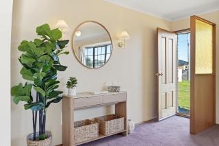 3BR Triabunna Family Retreat Near Maria Island - 8