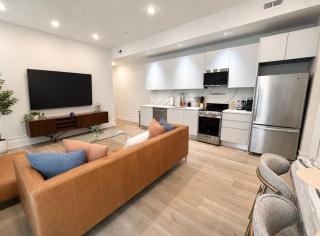High-End Center City 2 Bed & 2 Bath Apartment - 7