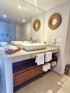 PROMO Luxury Beachfront Loft with Parking - 7