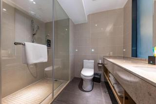 City Comfort Inn Honghu Shopping Park Bao'an Plaza - 2