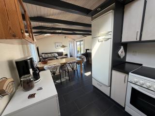 Lovely Cottage Near Beautiful Bathing Beach - 8