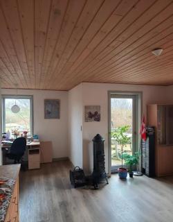 A Charming Child-Friendly Householiday Home - 4