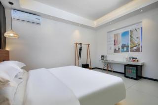 Yangshuo West Street Hotel - Landscape Queen Room - Genting Pool - Surrounded by - 8