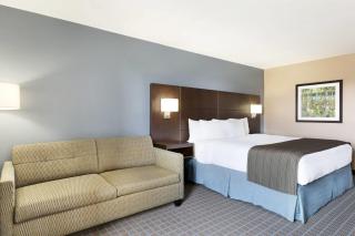 Days Inn by Wyndham Stephenville - 2