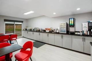 Ramada by Wyndham Kingston - 1