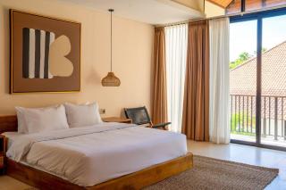 Tropical Villa with Pool and Workspace - 1