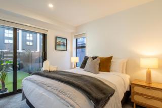 Walk Everywhere! CBD Pad - Stadium & Parking - 7