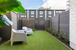 Walk Everywhere! CBD Pad - Stadium & Parking - 6