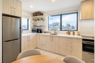 Walk Everywhere! CBD Pad - Stadium & Parking - 9