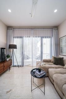 Modern 1BR with Spacious Living Room - 5
