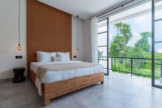 Tropical Villa near Canggu with Rice Field Views - 5