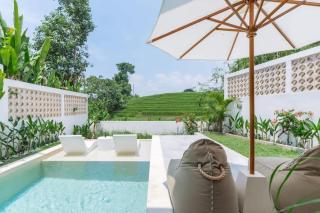 Tropical Villa near Canggu with Rice Field Views - 3
