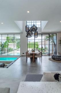 Tropical Villa near Canggu with Rice Field Views - 1