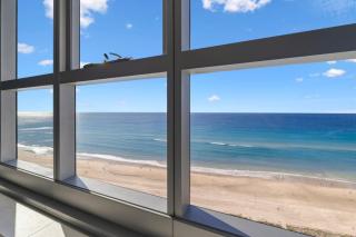 Jewel Level 18 Luxe 3BR Oceanfront Escape, Pools - 1