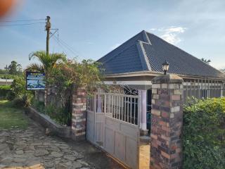 Karibu guest house - 1