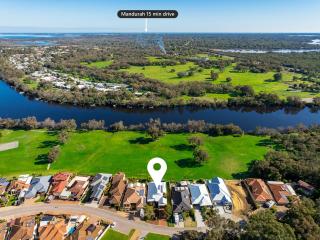 Murray River Retreat with Pool & Kayaks - 4