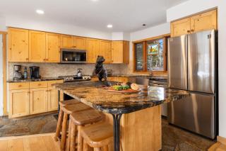 RMR: Three Bear Tracks Home in Teton Village - 7