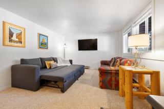 RMR: Gros Ventre A4 Condo in Teton Village - 5