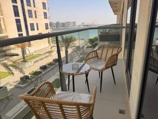 Marjan Island 1BR Beach Access & Cozy View - Private Exclusive - 9
