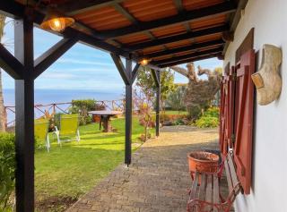 Sea-view house in Fajã da Ovelha with garden and terrace - 8