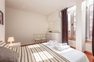House sea view in Moledo with balcony and Internet. - 1