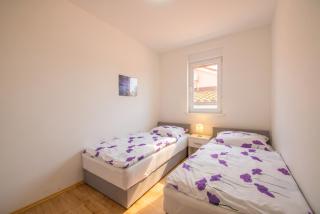 Comfy apartment in Vrsi with fenced garden - Vrsi - 7